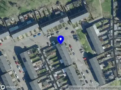 Politie naar de Achtste Donk in 's-Hertogenbosch vanwege voertuigen te water