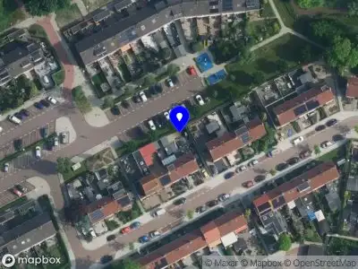 Ambulance met gepaste spoed naar de Lange Stammerdijk in Amsterdam