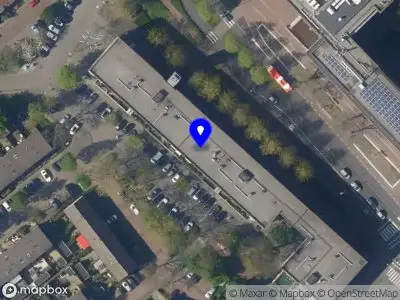 Ambulance met grote spoed naar de Verzetsheldenstraat in Leidschendam