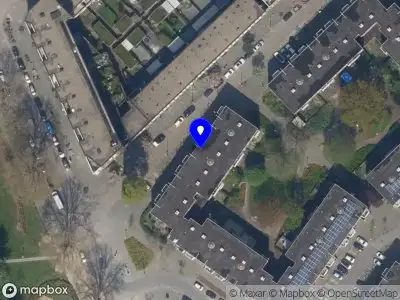 Ambulance met grote spoed naar de Zinkerstraat in Rotterdam