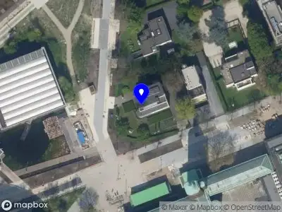 Ambulance met gepaste spoed naar de Museumpark in Rotterdam