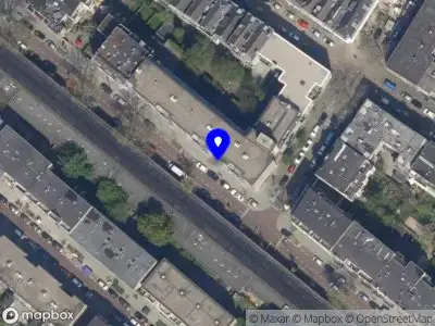 Ambulance met grote spoed naar de Vijverhofstraat in Rotterdam