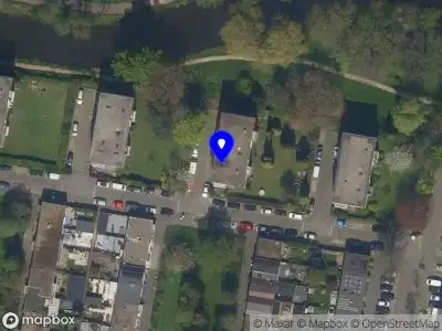 Ambulance met grote spoed naar de Roemer Visscherstraat in Vlaardingen