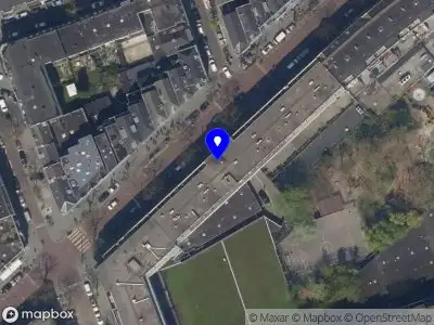 Ambulance met gepaste spoed naar de Nieuwe Binnenweg in Rotterdam