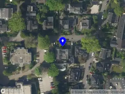 Brandweer met gepaste spoed naar de Vondellaan in Hilversum