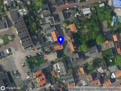 Ambulance met grote spoed naar de Schoolstraat in Egmond aan den Hoef