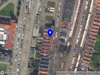 Ambulance met grote spoed naar de Beijerlandselaan in Rotterdam