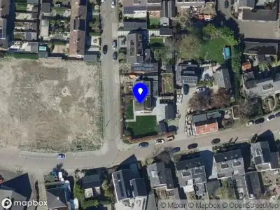 Ambulance met gepaste spoed naar de Govert Flohilstraat in Ridderkerk