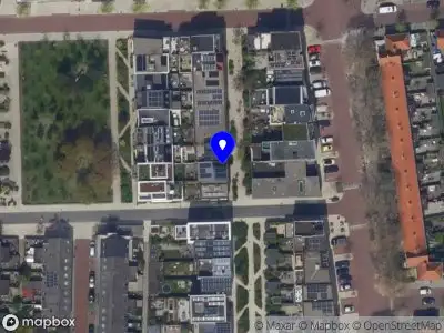 Ambulance met grote spoed naar de Lodewijk Napoleonstraat in Leiden