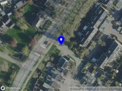 Brandweer met grote spoed naar de Hadrianussingel in Beuningen vanwege voertuigbrand