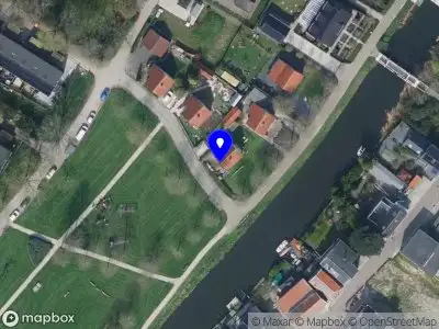 Brandweer met gepaste spoed naar de Arent van Lierstraat in Puttershoek