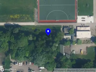 Ambulance met gepaste spoed naar de Sportpark Spieringhorn in Amsterdam