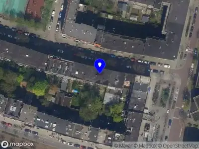 Ambulance met gepaste spoed naar de Gijsingstraat in Rotterdam