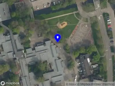Ambulance met grote spoed naar de Arendlaan in Delft