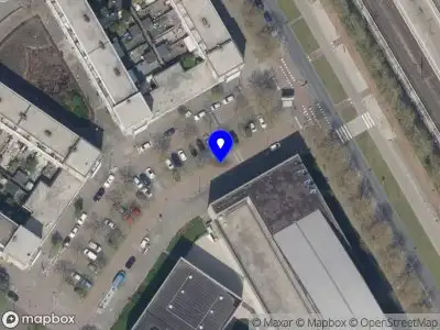 Ambulance met gepaste spoed naar de Machiniststraat in Rotterdam