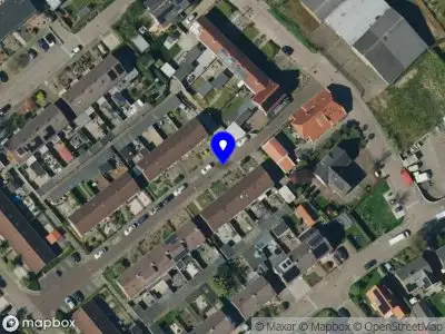Brandweer met grote spoed naar de Henrick de Borchstraat in Buurmalsen vanwege gebouwbrand
