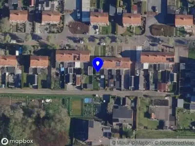 Brandweer met grote spoed naar de Fokje Peper-Posmaweg in Finsterwolde vanwege gebouwbrand