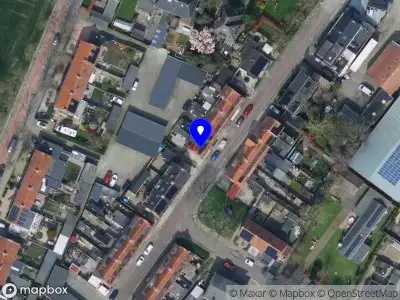 Ambulance met gepaste spoed naar de Dwarsstraat in Puttershoek