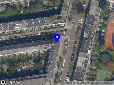 Ambulance met grote spoed naar de Schepenstraat in Rotterdam