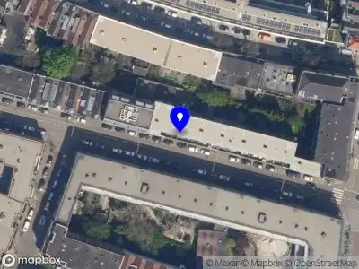 Ambulance met grote spoed naar de Zaagmolenstraat in Rotterdam