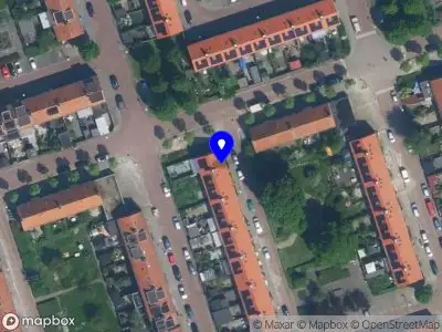 Ambulance met gepaste spoed naar de Stoel en Spreehof in Amsterdam