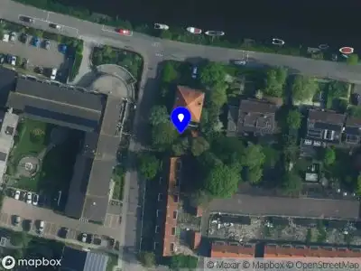Ambulance met gepaste spoed naar de Theresiastraat in Ouderkerk aan de Amstel