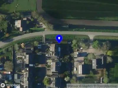Ambulance met grote spoed naar de Polderweg in Oterleek