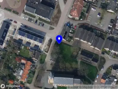 Ambulance met grote spoed naar de Van der Waalstraat in Mijnsheerenland