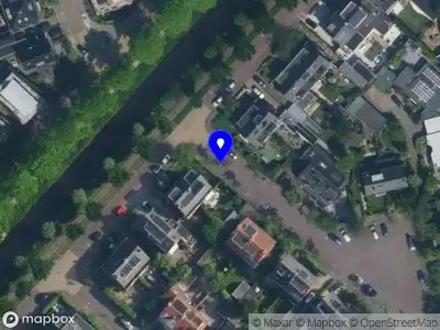 Ambulance naar de Rietwijckstraat in Badhoevedorp vanwege ongeval met letsel