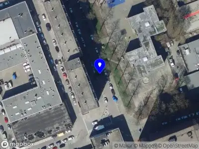 Ambulance met grote spoed naar de Cloese in Hoogvliet Rotterdam