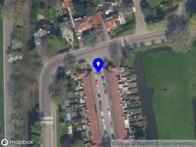 Ambulance met gepaste spoed naar de Robert Owenstraat in Rotterdam