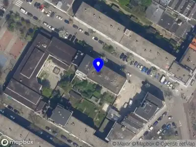 Ambulance met grote spoed naar de Erasmusstraat in Rotterdam