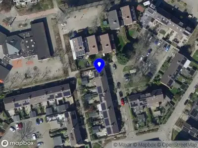 Ambulance met grote spoed naar de Schoener in Barendrecht