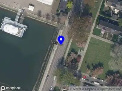 Politie naar de Arie den Toomweg in Rotterdam vanwege ongeval met letsel