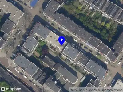 Ambulance met grote spoed naar de Agniesestraat in Rotterdam