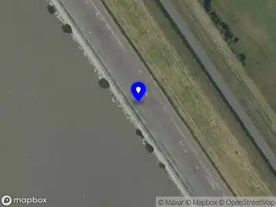 Brandweer met grote spoed naar de Grensweg in Rilland vanwege gebouwbrand