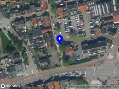 Ambulance met grote spoed naar de Bredenhofstraat in Zaandijk