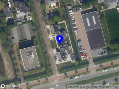 Ambulance met gepaste spoed naar de Laan van Oud-Kralingen in Rotterdam