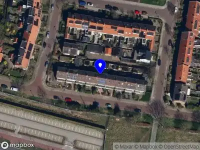 Brandweer met gepaste spoed naar de Pieter Langendijkstraat in Leeuwarden vanwege afhijsen patient