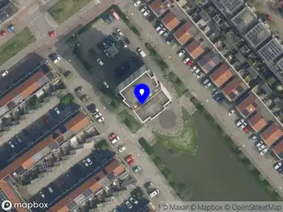 Ambulance met gepaste spoed naar de Kristalplein in Delft