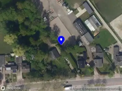 Brandweer met grote spoed naar de Albert van Meerveldstraat in Zwartebroek vanwege afhijsen patient