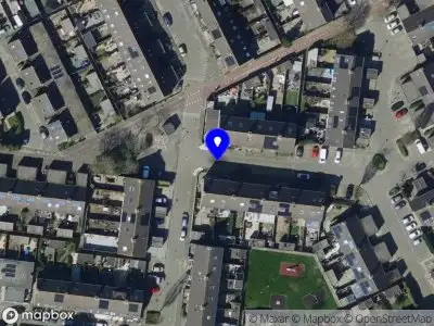 Ambulance met gepaste spoed naar de P. van Anrooystraat in Spijkenisse