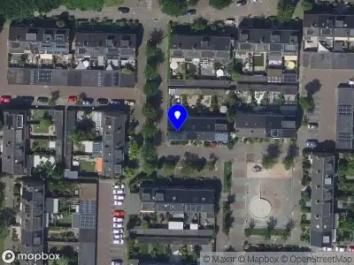 Ambulance met gepaste spoed naar de Lariksstraat in Dordrecht