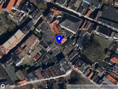 Politie met grote spoed naar de Slotmakersstraat in Leeuwarden vanwege ongeval met letsel