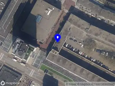 Ambulance met gepaste spoed naar de Weeshuisplein in Vlaardingen