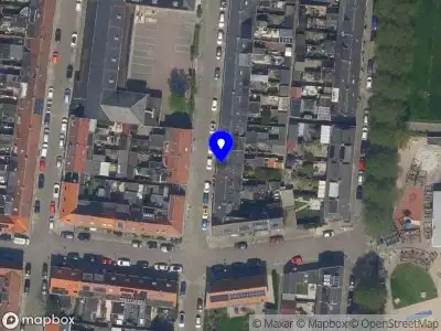 Ambulance met grote spoed naar de Lamastraat in Rotterdam