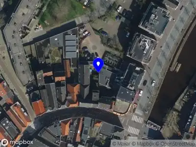 Brandweer met gepaste spoed naar de Prinsenkade in Breda