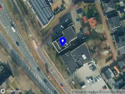 Politie naar de Hospitaalweg in Almelo vanwege aanrijding met letsel