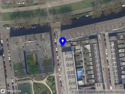 Ambulance met grote spoed naar de Klosstraat in Rotterdam