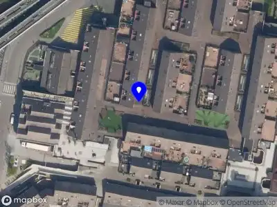 Ambulance met grote spoed naar de Boomkensdiep in Capelle aan den IJssel